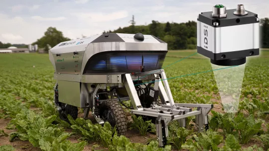 산업용 카메라를 탑재한 잡초 제거에 특화된 지능형 로봇