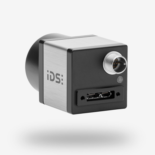 USB3 연결이 가능한 IDS 산업용 카메라 uEye CP 후면 모습.